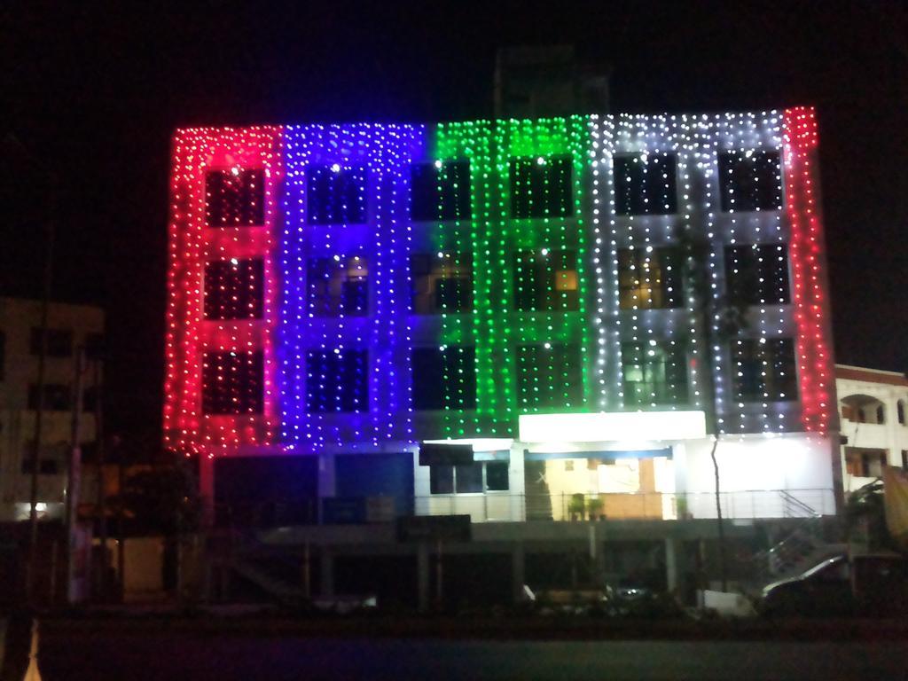 Hotel Neem Tree Hyderabad Airport เชมชาบัด ภายนอก รูปภาพ
