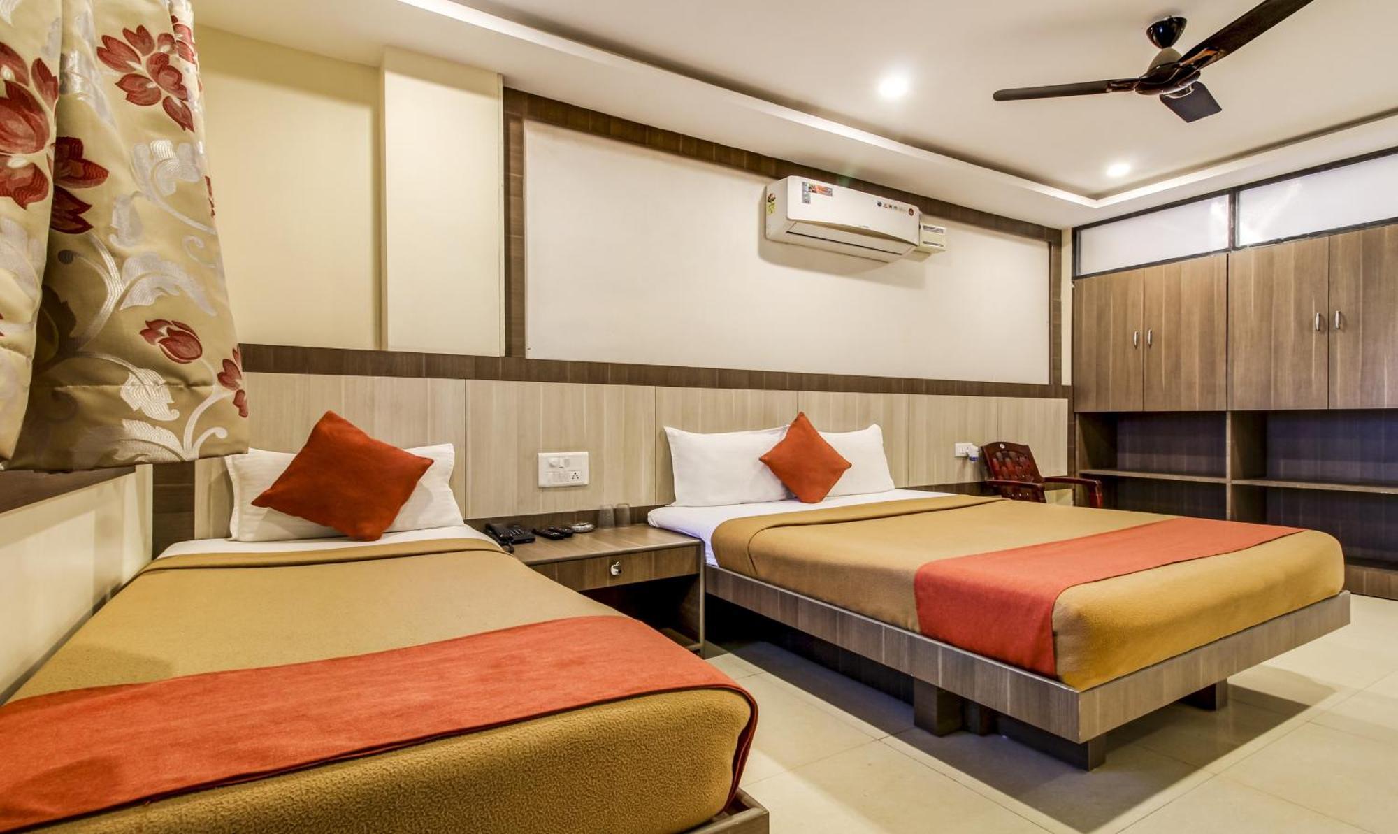 Hotel Neem Tree Hyderabad Airport เชมชาบัด ภายนอก รูปภาพ