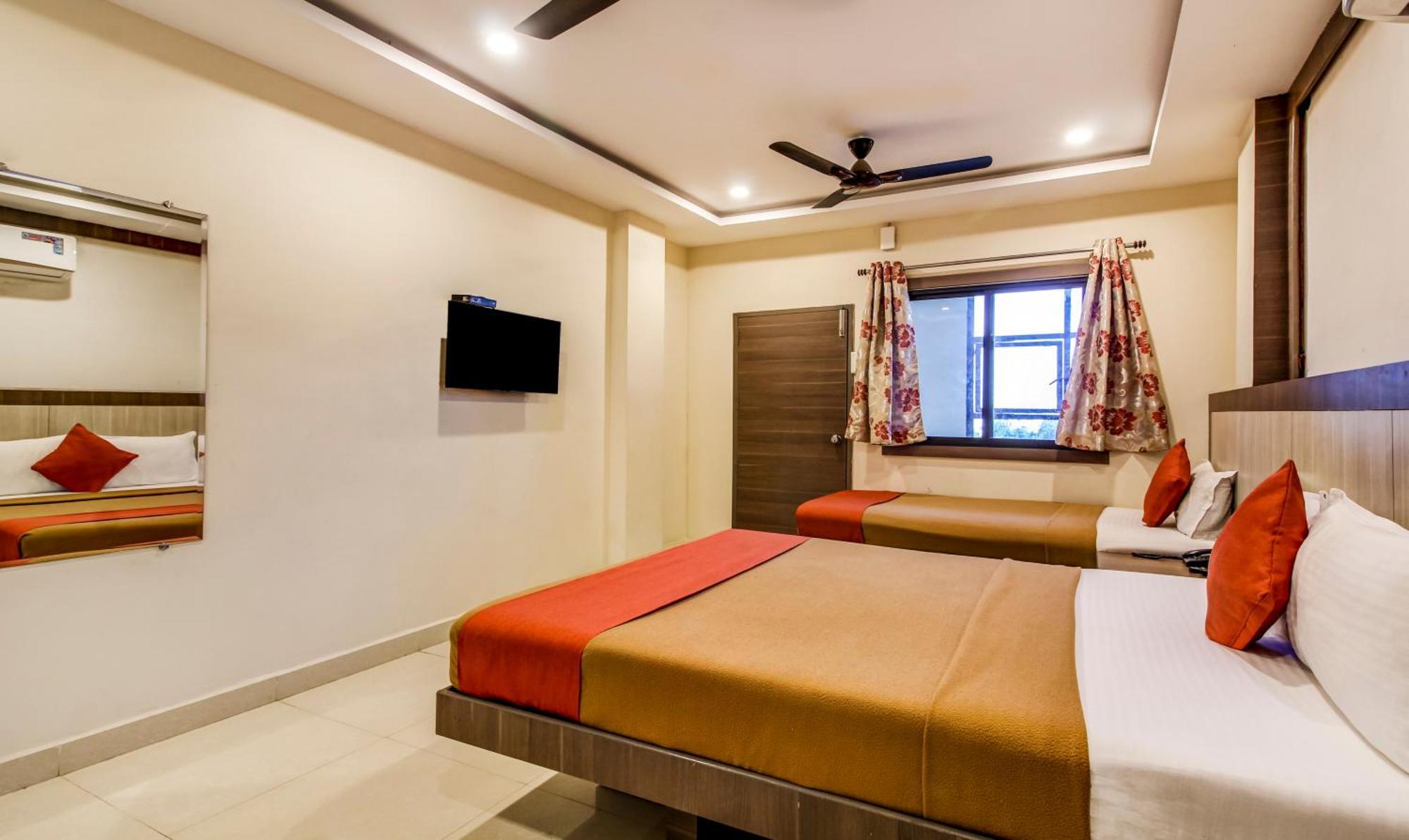 Hotel Neem Tree Hyderabad Airport เชมชาบัด ภายนอก รูปภาพ