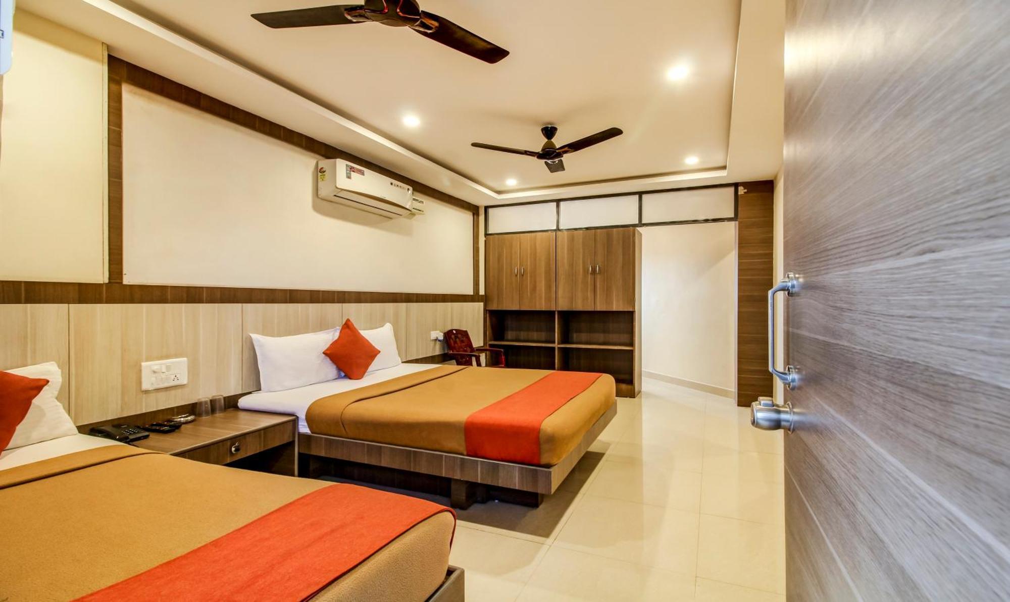 Hotel Neem Tree Hyderabad Airport เชมชาบัด ภายนอก รูปภาพ